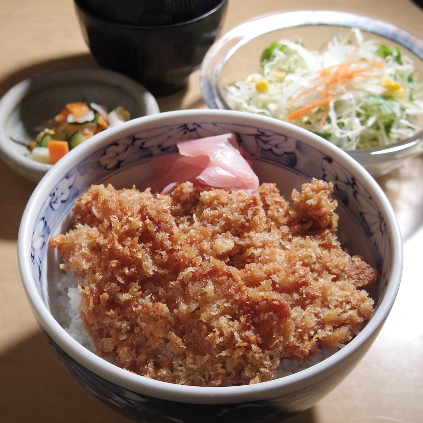 柏崎市で食べられる本格新潟タレカツ丼