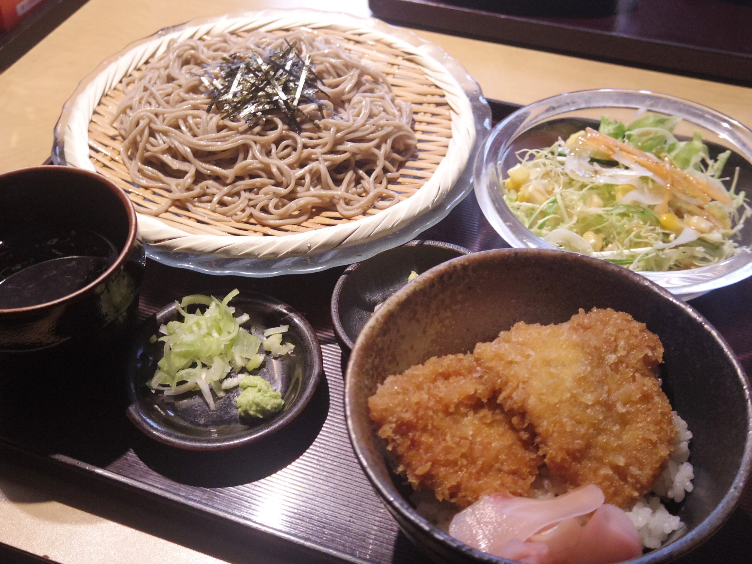 ミニカツ丼とそばセット