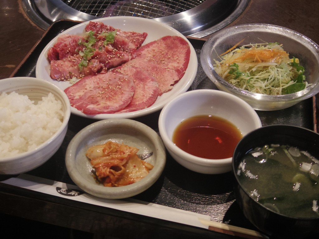 大志麻の焼肉ランチ　カルビタン定食　写真