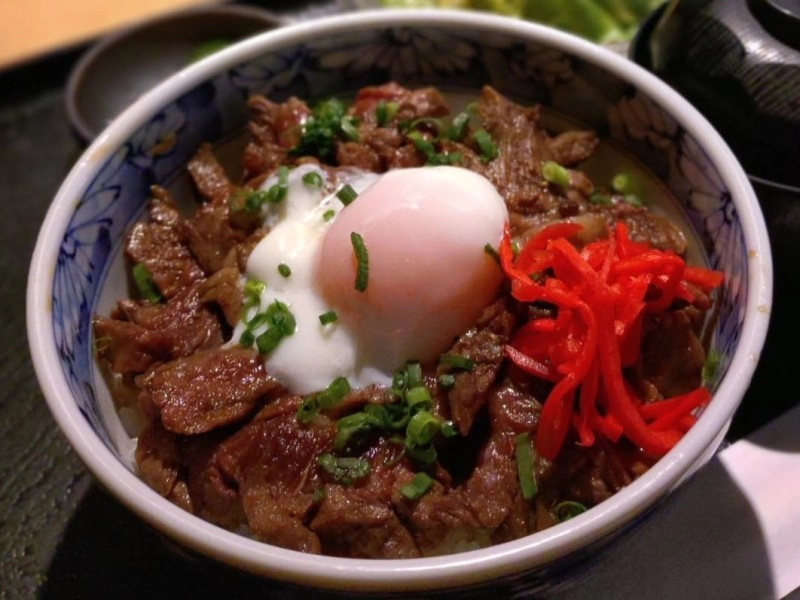 おおしま特製ステーキ丼