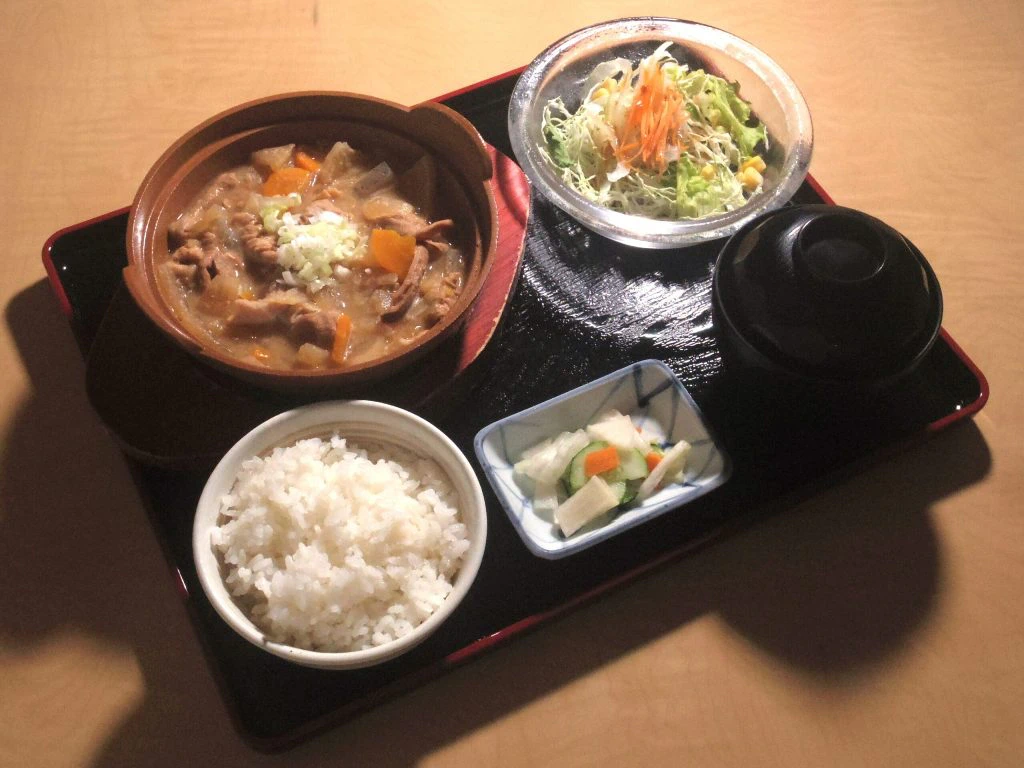 おおしまのもつ煮込み定食