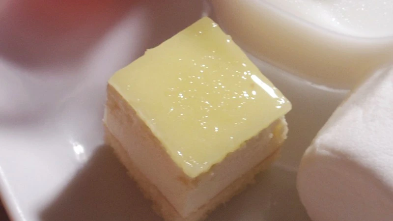 山形県産ラ・フランスのケーキ