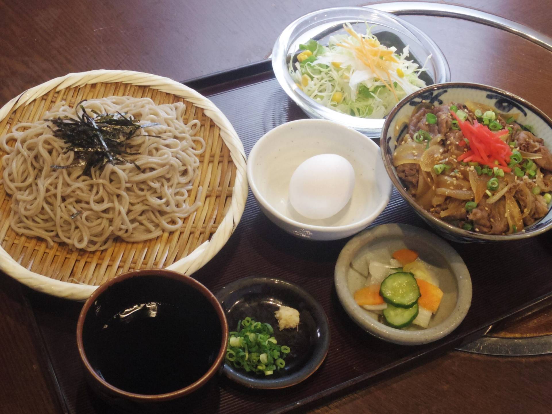 大志麻のカルビハラミ定食写真